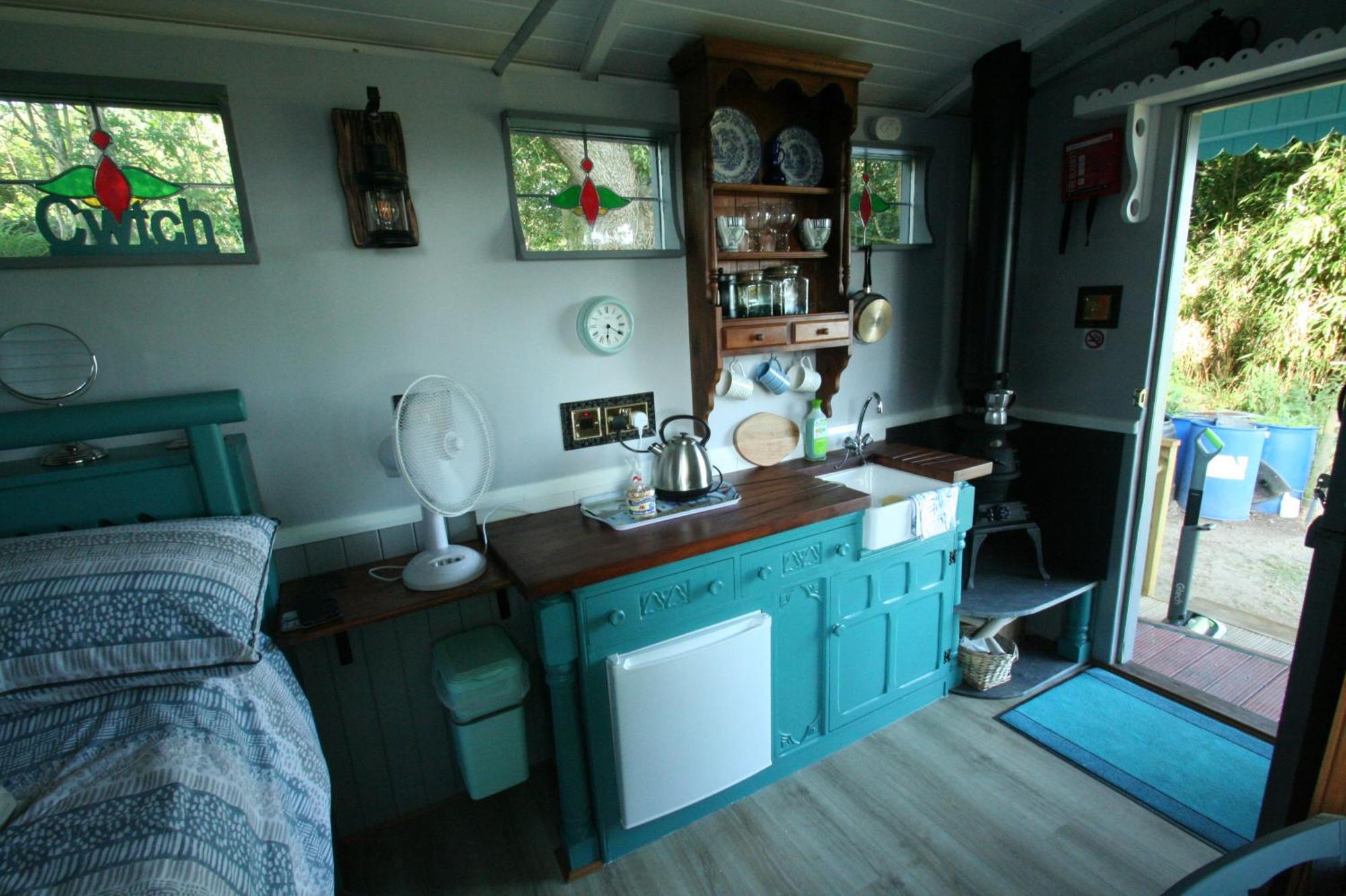 شقة Bronllys Farm Coastal Self-Catering لينيلي الغرفة الصورة