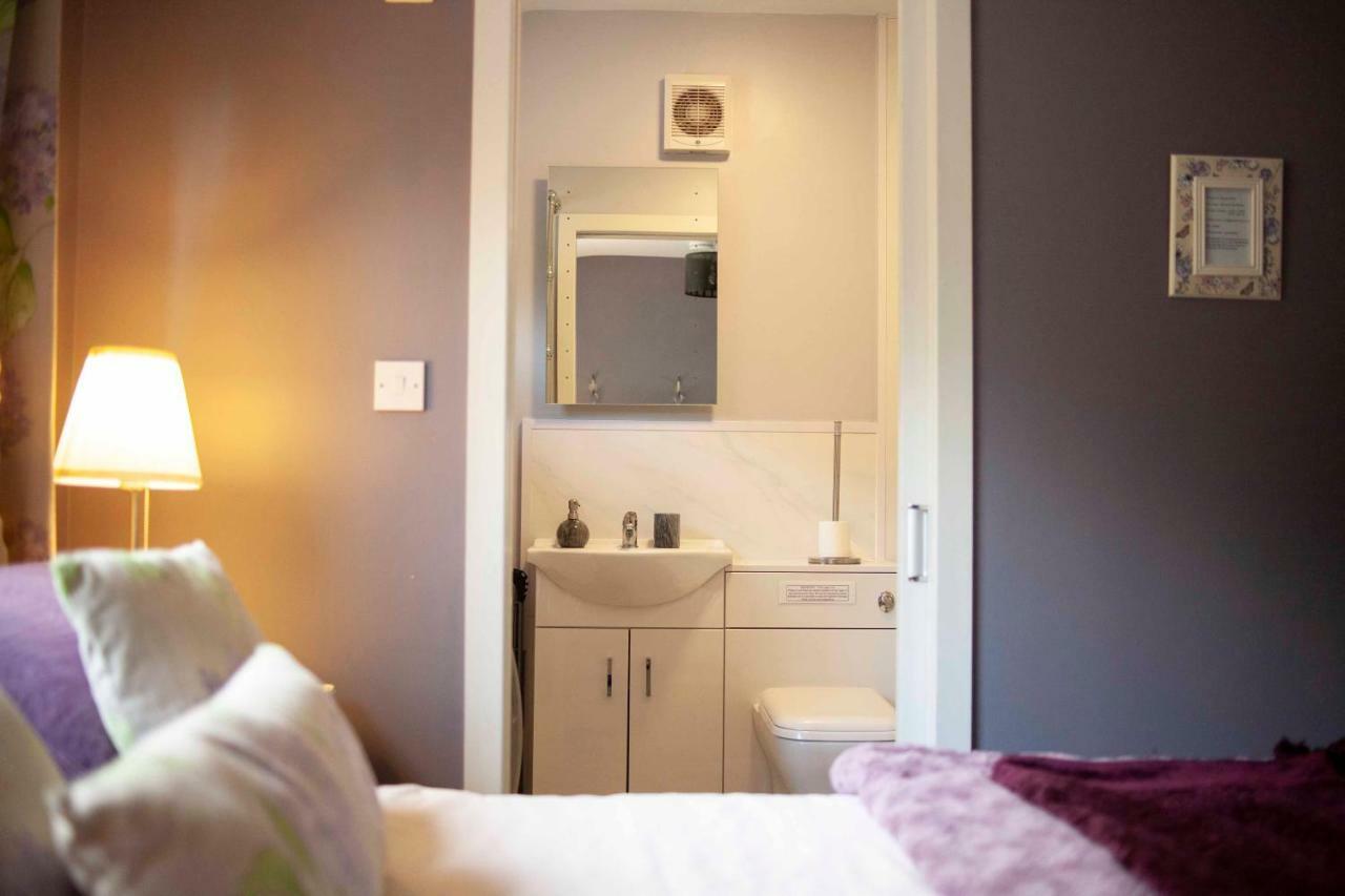 شقة Bronllys Farm Coastal Self-Catering لينيلي المظهر الخارجي الصورة
